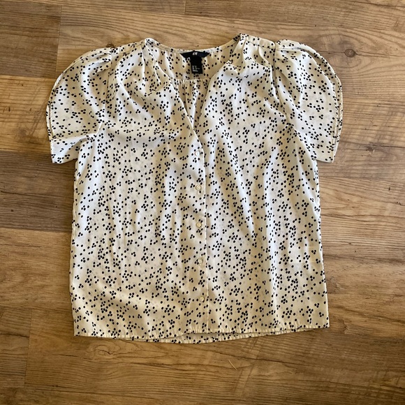H&M button down blouse - Picture 2 of 3